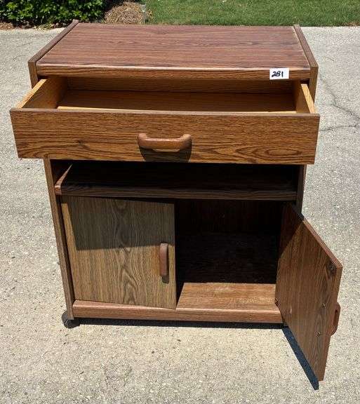 Storage Cabinet, 25 1/4”X16”X32” (One Bad Wheel) (Located Garage)