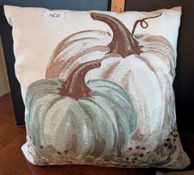4 pc.Fall decorative pillow and 84" long window panels (located in DS back bedroom cabinet)