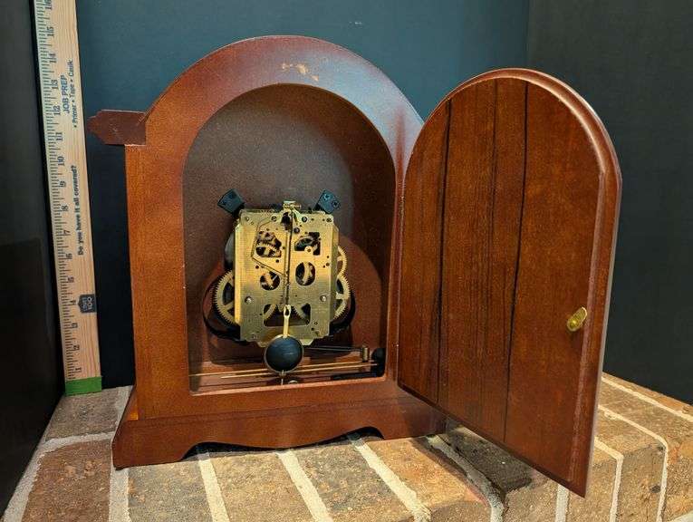 Daniel Dakota Tempus Fugit mantle clock, no key (located in family room)