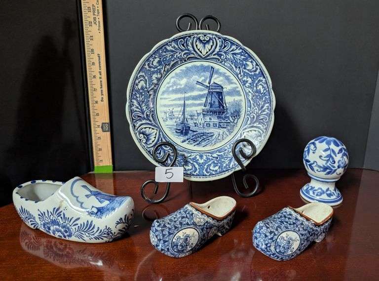 5 pc. Blue and white decor-Royal Sphinx Delfts Windmill plate, made in Holland and more, stand not i