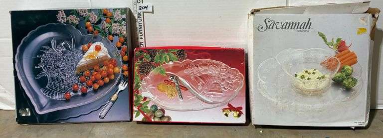 3 pc Mikasa and Savanna Collection Serving Dishes (Located Basement Water Heater Room)