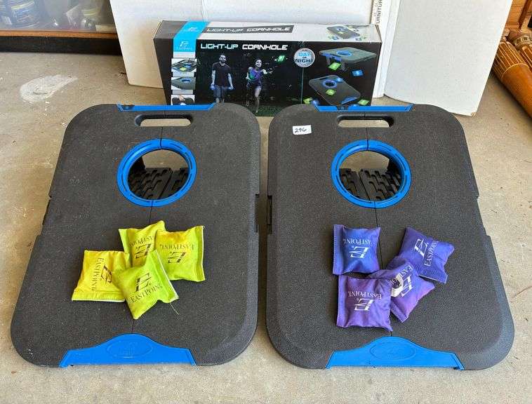 Light-Up Cornhole (Located Garage)