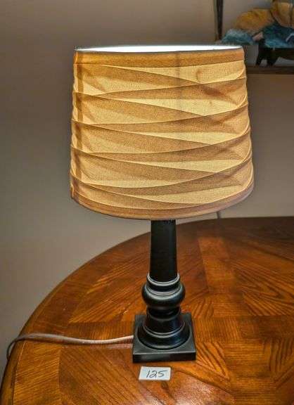 Table lamp, 18" tall(located in upstairs bedroom)