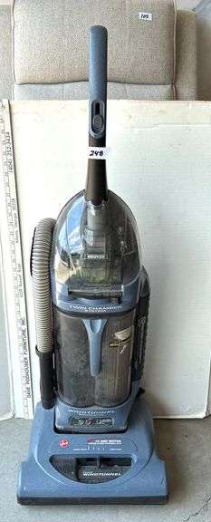 Hoover Windtunnel Bagless Vacuum (Located Garage)