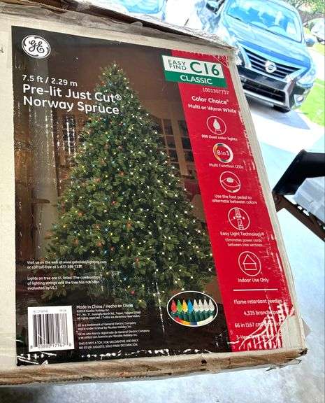 GE said.5 fly Pre-lit Just Cut NORWAY Spruce (Located Garage)
