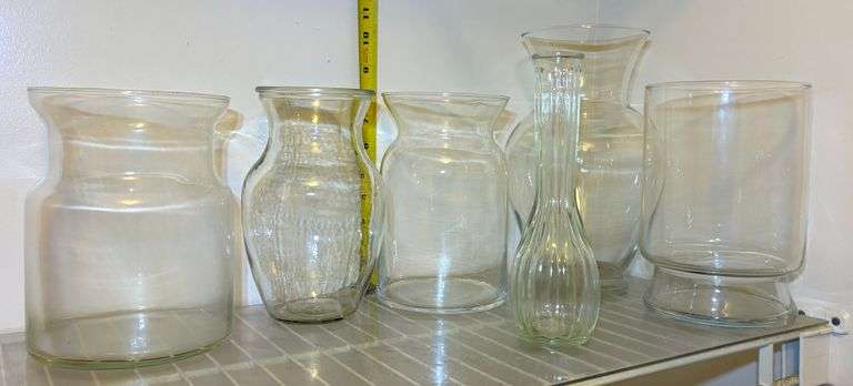 6 pc Vases (Located Laundry Room)