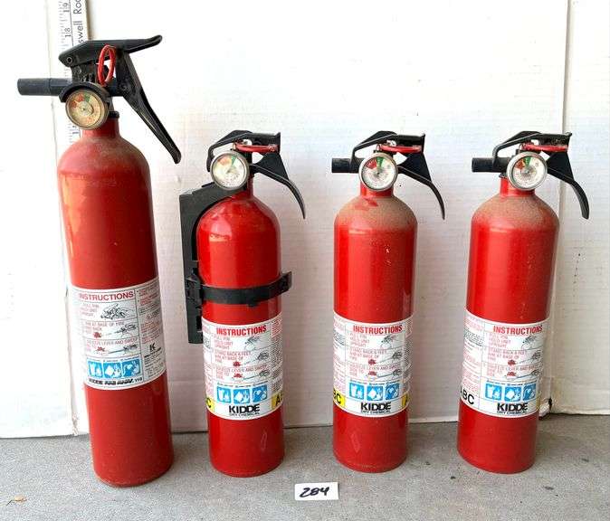 4 pc Fire Extinguishers (Unknown Status) (Located Garage)