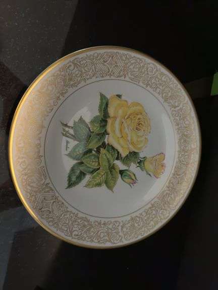 Boehm Rose plate (located in dining room)