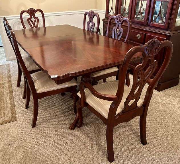 Dining Table with 6 Chairs 29 5/8”x78”x41 3/4” (Located in Dining Room)