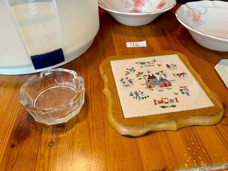 7pc Cake Carrier, Glass Ash Tray and More (Located in Kitchen)
