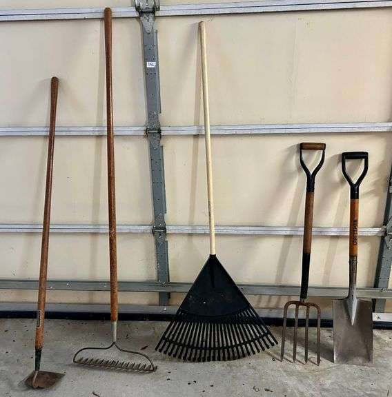 5pc Yard Tools (Located in Garage)