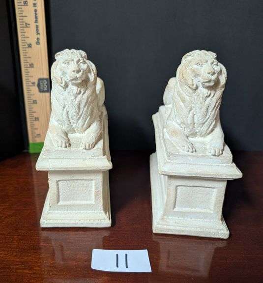 2 pc. Vintage Lion Bookends(located in dining room)