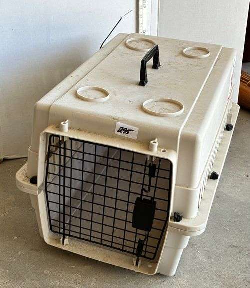 Animal Carrier, 16”X25” (Missing One Pin, Zip Tie Instead) (Located Garage)