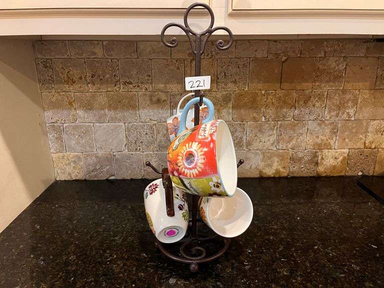 Mug holder tree with mugs