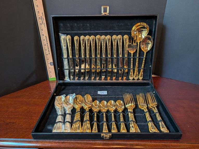 48 pc. W.M. Rogers & Son Flatware with case(located in ds back bedroom)
