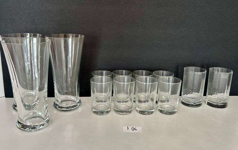 13pc Clear Glass Drinking Glasses (Located in Kitchen)