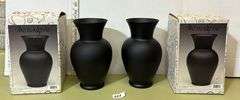 Menagerie 10” Classic Glass Urn Matte Black (Located Basement Water Heater Room)
