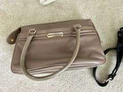 6pc Purses (Located in Bedroom to the Left)