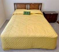 Queen Bed (Located in Bedroom to the Left)