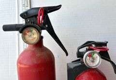 4 pc Fire Extinguishers (Unknown Status) (Located Garage)