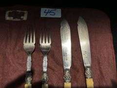 Bakelite fish cutlery (located in dining room)