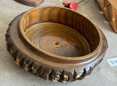 7 pc Wall Hanging Harp, Basket, Cheese Ball Plate with Lid and More (Located Garage)
