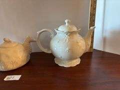 3 pc Ceramic Teapots (located in ds back room)