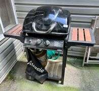 Aussie Grill (Located in Back Yard)
