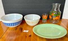 5pc Pyrex Mixing Bowls, Fire King Plate and More (Located in Kitchen)