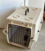 Animal Carrier, 16”X25” (Missing One Pin, Zip Tie Instead) (Located Garage)