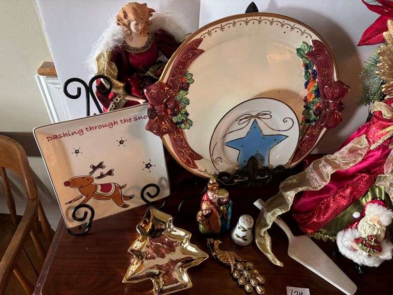 Christmas Dolls, Decorative Plates, and Decor, Stands Not Included (Located in ds Front Room)