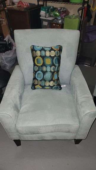Blue accent chair, (matching chair sold as lot 14)