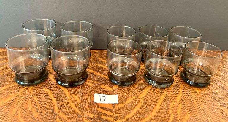 10pc Drinking Glasses (Located in Kitchen)