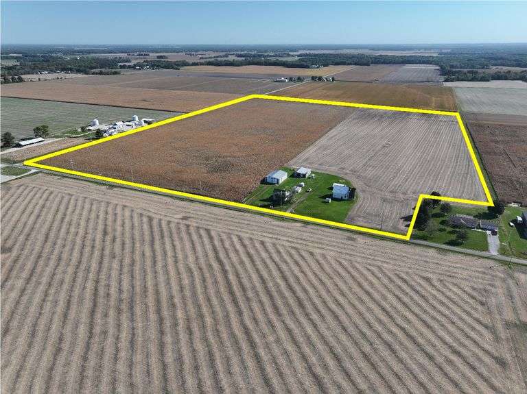 58.75 + or – Acres, 54 FSA Tillable Acres, Farming Rights Granted after fall harvest 2024 and closing. Located in Section 31 Summitt Township, Effingham County, IL Soil PI 122.1 using University of Illinois Soils Book. RC Pole Building 64’x45’, house needs torn down, old small bins, and barn. 2023 taxes payable in 2024 were $1,871.20 Parcel #11-07-031-023