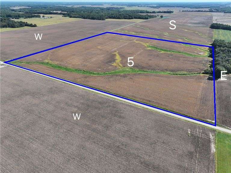 Tract 5 ● 40.53 + or – Acres, 40 + or - tillable acres including waterways, located in Sec 14 Denver Township Richland County IL