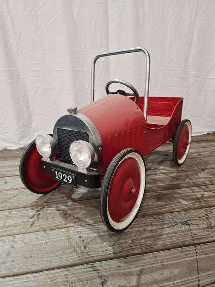 American Retro pedal car