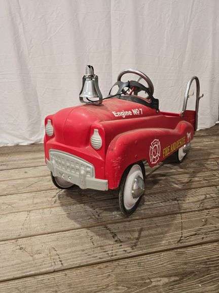 Instep Fire and Rescue pedal car engine NO. 7 with bell
