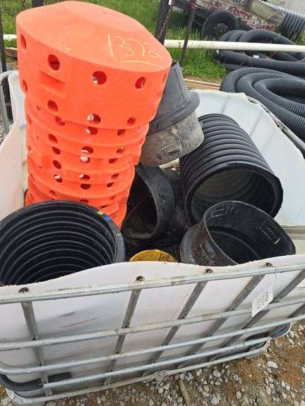 Mixed crate of tile fittings, risers - Schmid Auction