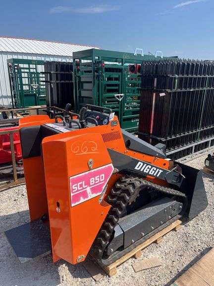 DIGGIT SCL850 MINI SKID STEER LOADER Auctions