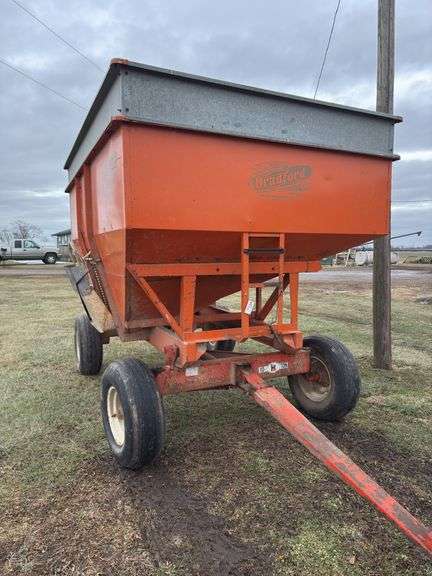 Bradford 225 Bushel Gravity Wagon on 10 Ton Running Gear