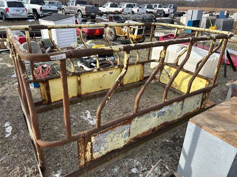 Large square bale feeder schmid auction