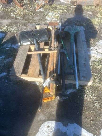 Single Scrapers, Squeegee, and shovels - Schmid Auction