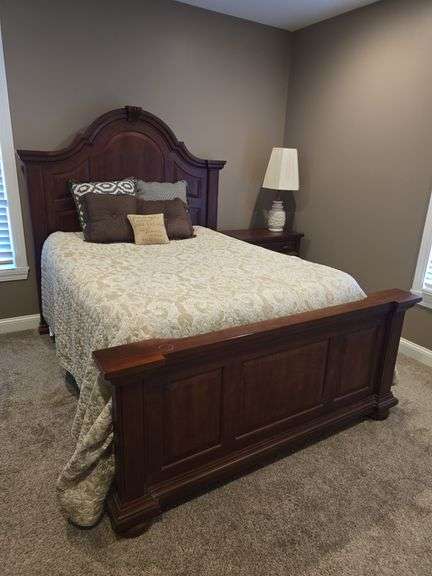 Queen Bedroom set, 9 drawer dresser with mirror  67-1/4"L x 19"D x 86"T, end table with 3 drawers 17-1/2"D x 31-1/2"W x 32"T, lamp, and ottoman