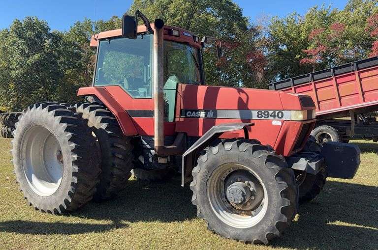 1998 Case IH Magnum 8940, 6,345 hours, Big 1000pto, 3 remotes, 18 speed powershift, 4 Reverse, Quick Hitch, FWA, Front Fenders, Heat/AC, Radio, 480/80R42 Duals, Front Agri-Max 380/85R30 Front Tires, 8 front weights, (Dent in Top Left side of Hood) s/n-JJA0091606 ( Had 5661 hours when overhauled in 2017(Reman Engine) at Bluff Equipment, spent $15,958) WHEN VIEWING TO LOT CLICK ON DOCUMENTS TO SEE THE OVERHAUL PAPERWORK