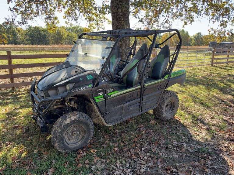 Kawasaki Teryx 4 Side x Side, 4 seater, V-Twin 800, Power Steering, 3,327 miles, 4wd, front winch, rear dump bed, windshield, doors,