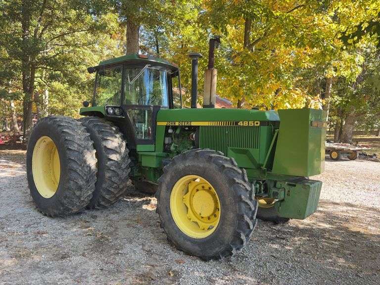 1988 John Deere 4850 Tractor, 10,852 hours, 15 speed powershift, FWA, Front Fuel Tank, 14 Front weights, 3 remotes, quick hitch, Big 1000pto with small 1000 adapter, Firestone 20.8-42 Duals, Front Alliance 420/90R30 Front Tires (85%), s/n- RW4850P013786 (Overhauled with paperwork at Local Dealership)WHEN VIEWING TO LOT CLICK ON DOCUMENTS TO SEE THE OVERHAUL PAPERWORK