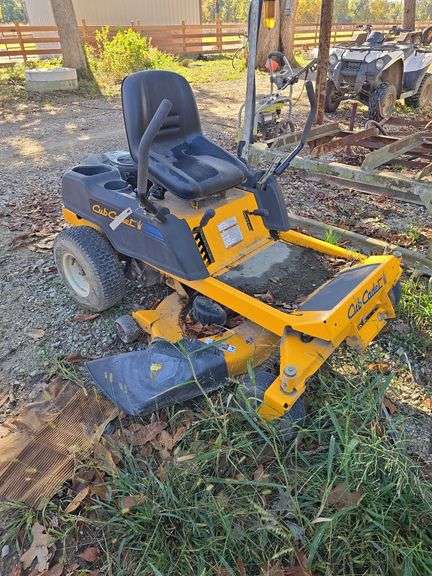 Cub Cadet zero turn lawn mower, 42" deck 510hrs