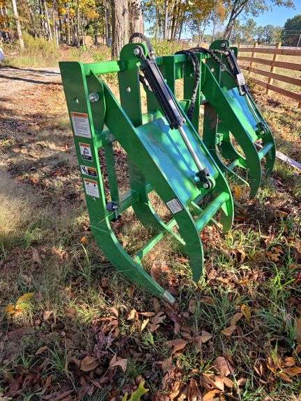 Frontier 78'' Heavy Duty Grapple Fork, Twin Cylinder, one cylinder needs rebuild or replaced, s/n- 1XFAV20GCP004036