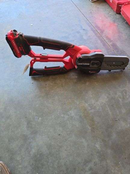 Craftsman saw with V20 battery