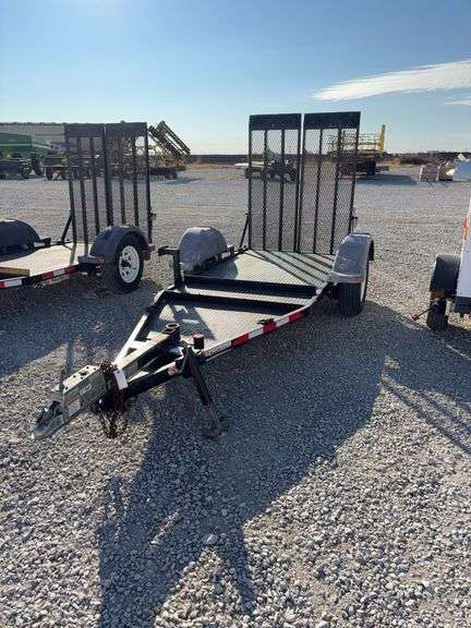 2014 2'' Ball Pull Type Trailer, Single Axle with ramps, 3500lb axles